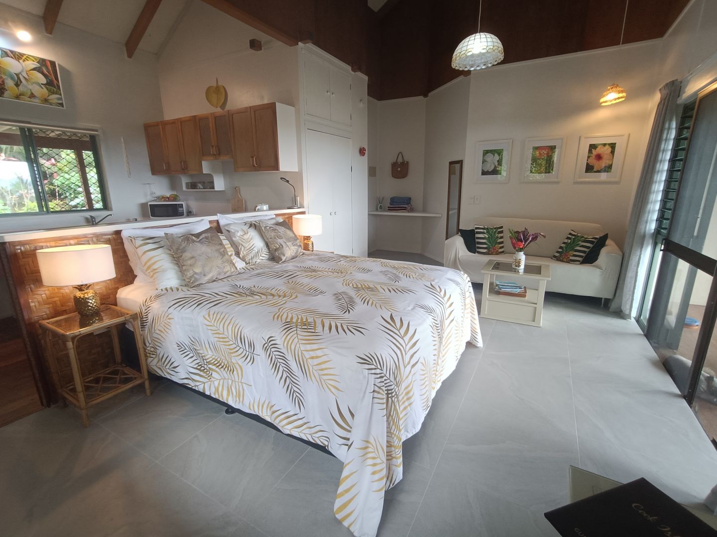 Kaute, Premier Studio with Lagoon Views